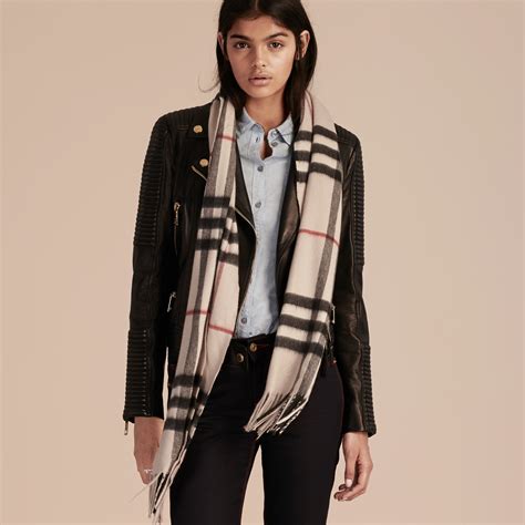 burberry heritage stone check cashmere scarf|burberry scarf 50 cashmere wool.